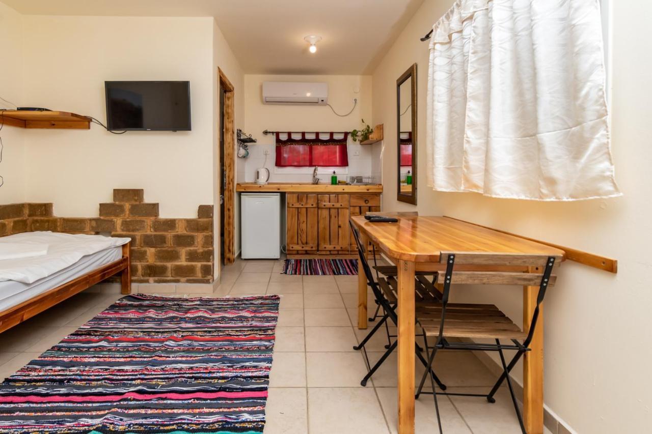Desert Routes Inn Shvilim Ba Midbar Hazeva Exterior foto