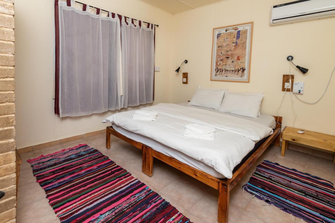 Desert Routes Inn Shvilim Ba Midbar Hazeva Exterior foto